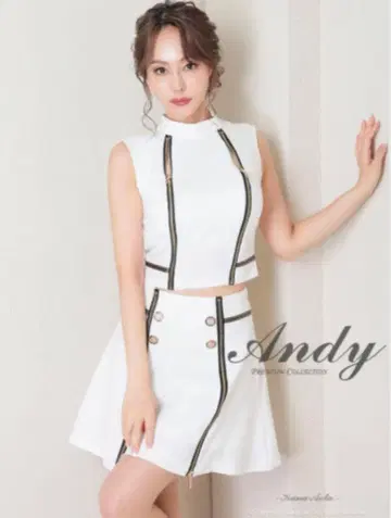 앤디 화이트 셋업 드레스 M 사이즈