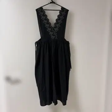 사만사 모스모스 미사용품 스캘럽 레이스 자수 린넨 슬리브리스 원피스