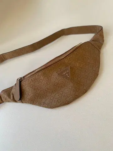 GUESS 게스 바디백 허리백
