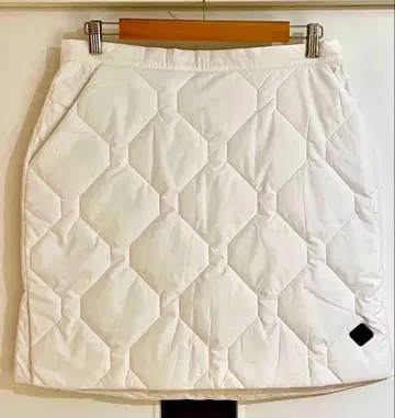 J. LINDEBERG 골프웨어 퀼팅 스커트 사이즈 M