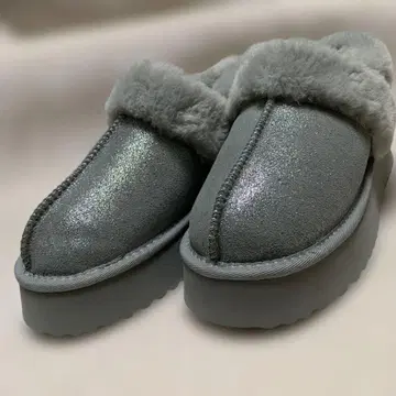 [천연 가죽] NICAL 무스탕 백 스트랩 샌들 실버