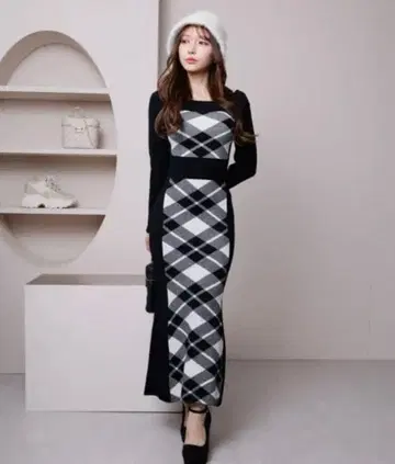 LIP SERVICE 체크 자카드 오프숄더 머메이드 원피스 블랙