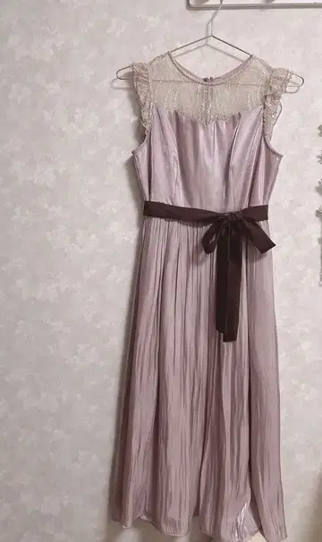 프로포션 바디 드레싱 에어리 플레어 원피스