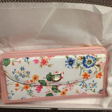 FANCLE 꽃무늬 가죽 장지갑