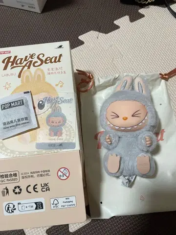 POPMART LABUBU THE MONSTERS 봉제 인형 HEHE