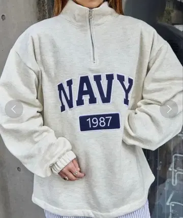 택 포함 새상품 하프 지퍼 네이비 로고 자수 속기모 스웨트 셔츠