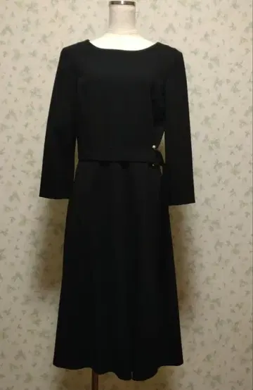 언타이틀 블랙 긴팔 무릎 기장 원피스 허리 벨트 포함