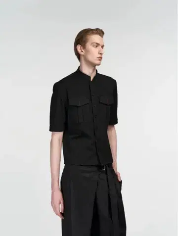 Slight Vogue PARDA middle sleeve shirt