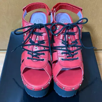 [ YOSUKE ] 통굽 백 벨트 샌들 레드 24cm 시착만 한 상품