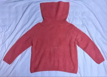 TONAL 터틀넥 니트