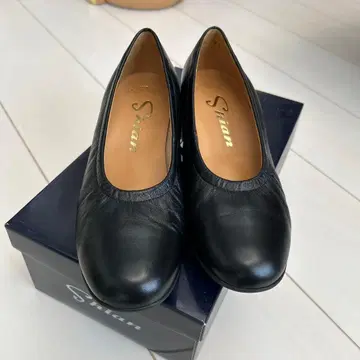 Sian 블랙 가죽 하이힐 4cm