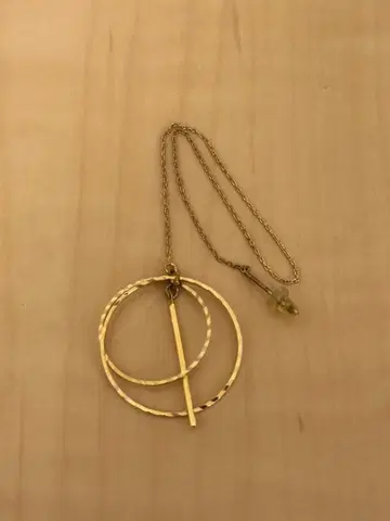 스윙 피아 귀걸이 골드