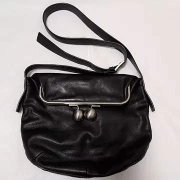 새상품급 kawa-kawa 가마구치 숄더백 블랙 가죽