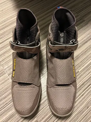 Reebok U.S.C.M BUG STOMPER