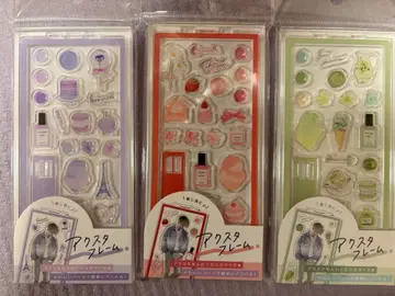 아크릴 스탠드 프레임 쿠리아 3종 선택