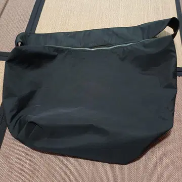 HARE 나일론 숄더백