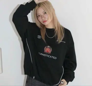 블랙 맨투맨 트레이닝복 SOPHISTICATED