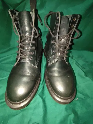 닥터마틴 8홀 블랙 가죽 26cm 밀리터리 부츠