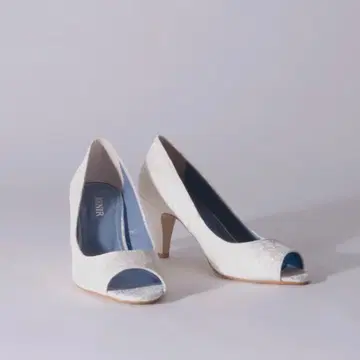 BENIR 화이트 레이스 오픈토 펌프스