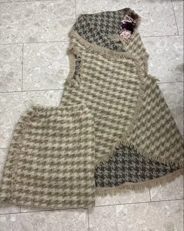 새상품급 POTECHINO 포테치노 체크 무늬 판초와 스커트 세트