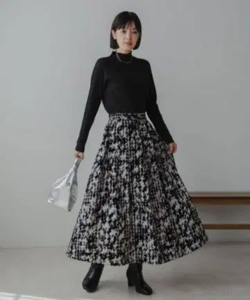 [택 포함 새상품] 변형 하운드투스 체크 플로키 프린트 스커트