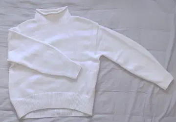 23구 MY STANDARD 화이트 보틀넥 니트 38