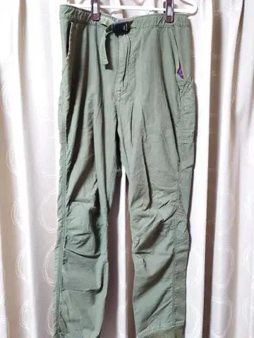 논네이티브 리브 팬츠 카키