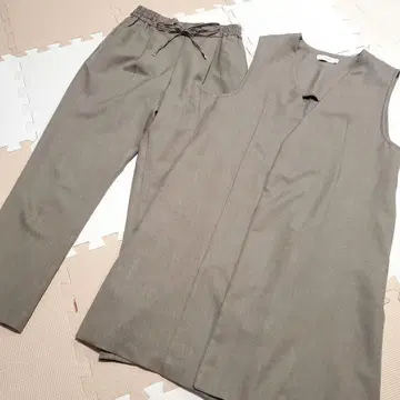 그레이 팬츠 셋업