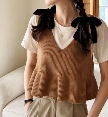 니트 리본 페플럼 상의 카멜