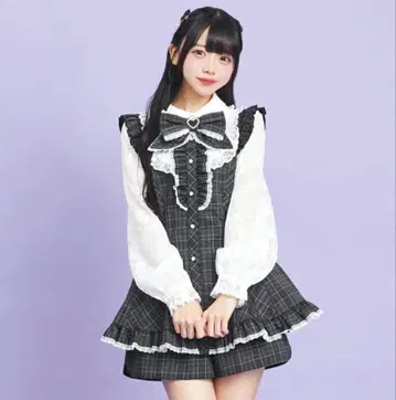 [ 새상품급 ] Secret Honey 밑단 프릴 레이스 요크 긴팔 셋업