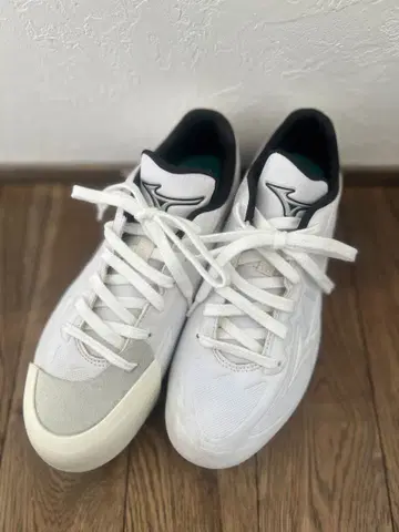 Mizuno 화이트 스파이크 24cm