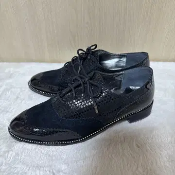 ANNA SUI 블랙 레이스업 슈즈