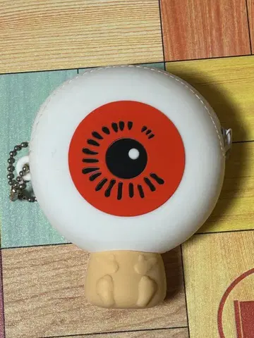 눈알 아저씨 실리콘 파우치 체인 포함