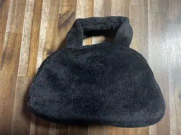 시빌라 블랙 핸드백 파우치 이토킨