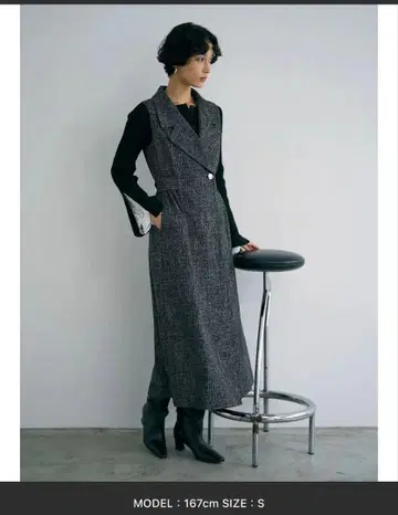 트위드 메탈 버튼 테일러드 오버롤 스커트 LAGUNAMOON