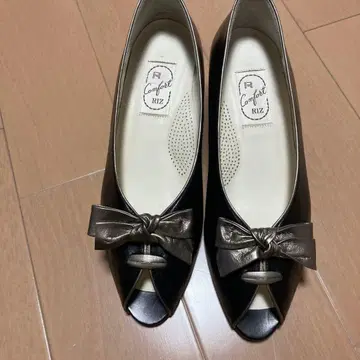 [ 미사용 새상품 ] 리즈컴포트 오픈토 펌프스 24cmEE