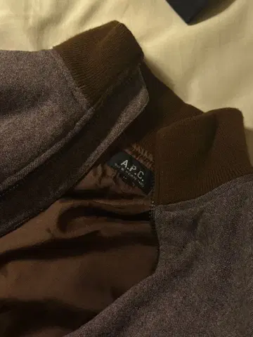 A.P.C. brown color zip up jacket 00s