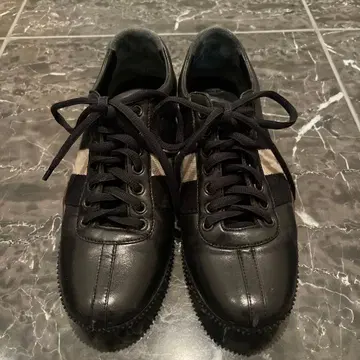 BALLY: 스니커즈 블랙 (23cm)