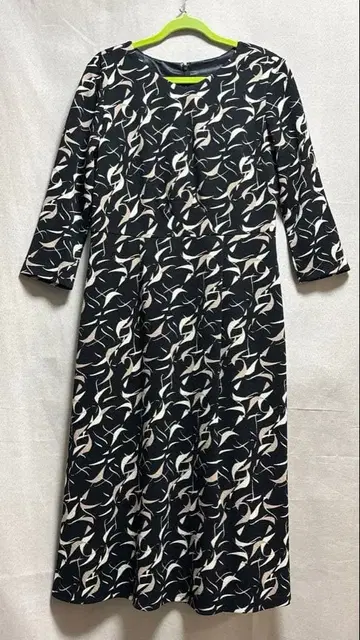 새상품급 쿠 드 샹스 7부 소매 원피스 블랙 36 사이즈