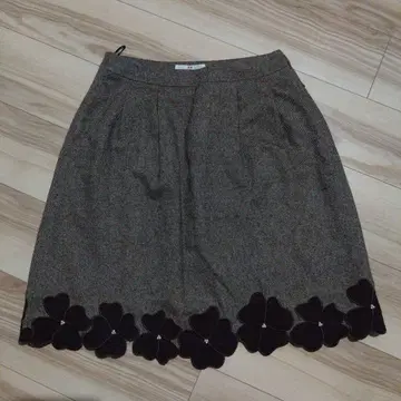 갤러리 비스콘티 울 혼방 스커트 꽃무늬 가을/겨울 제품