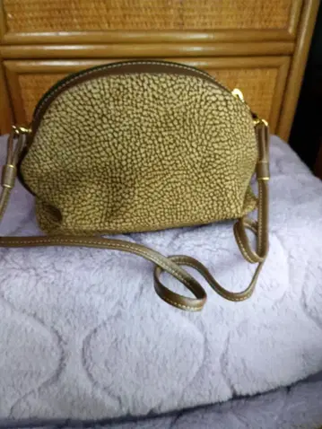 볼보네제 브라운 천연 가죽 숄더백