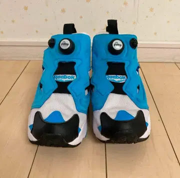 리복 인스타펌프 퓨리 블루 화이트 블랙 스니커즈