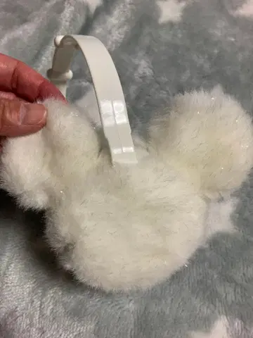 화이트 퍼 귀도리