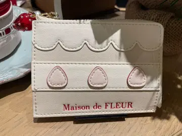 메종 드 플뢰르 가토 프레이즈 프래그먼트 케이스 카드 케이스