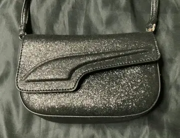 PUMA x 헬로키티 미니 백