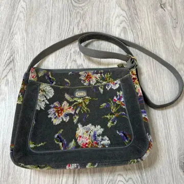 페이 숄더백 그레이 레어