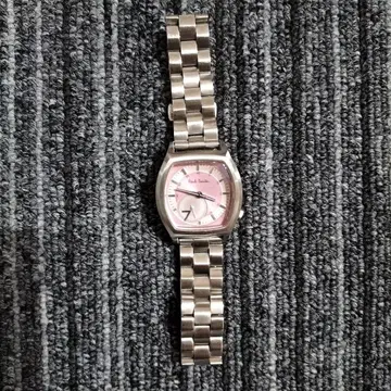 폴 스미스 핑크 손목시계 쿼츠