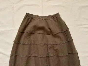 요건 레일 울 벌룬 스커트