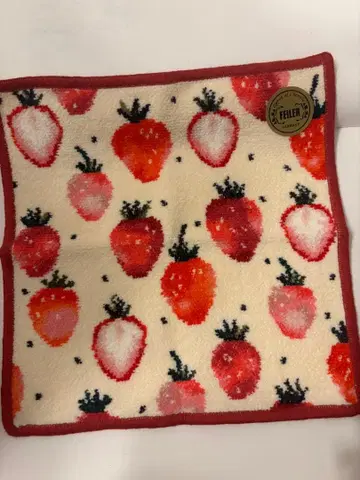 미사용 새상품 페이러 스트로베리 도트 손수건