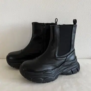 VICKY 통굽 스니커즈 밑창 부츠 사이드 고어